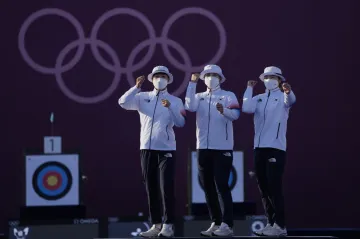 Korejské lukostřelkyně oslavují deváté olympijské zlato