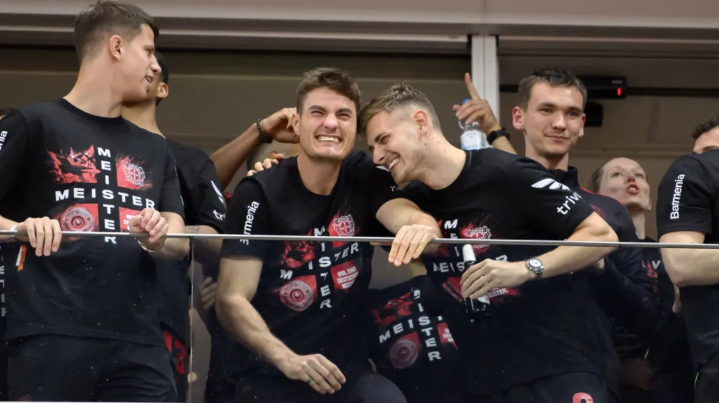 Adam Hložek během oslav mistrovského titulu