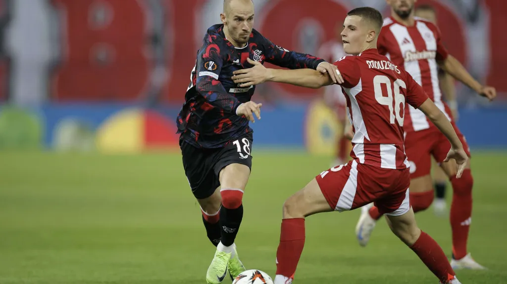 Václav Černý v utkání proti Olympiakosu