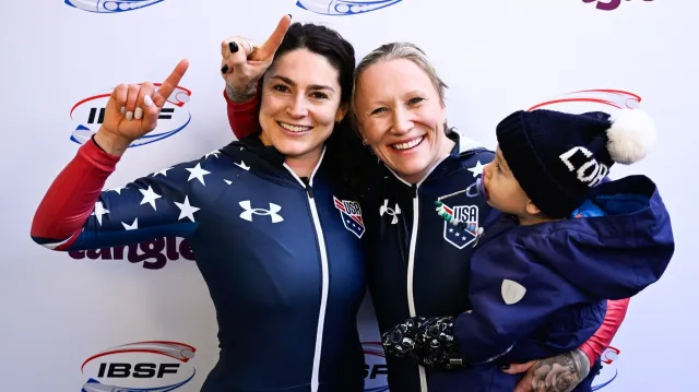 Vyvrcholení závodu ženských dvojbobů v Siguldě