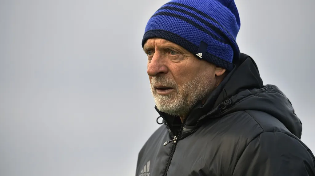 Kouč Karel Jarolím na tréninku Mladé Boleslavi