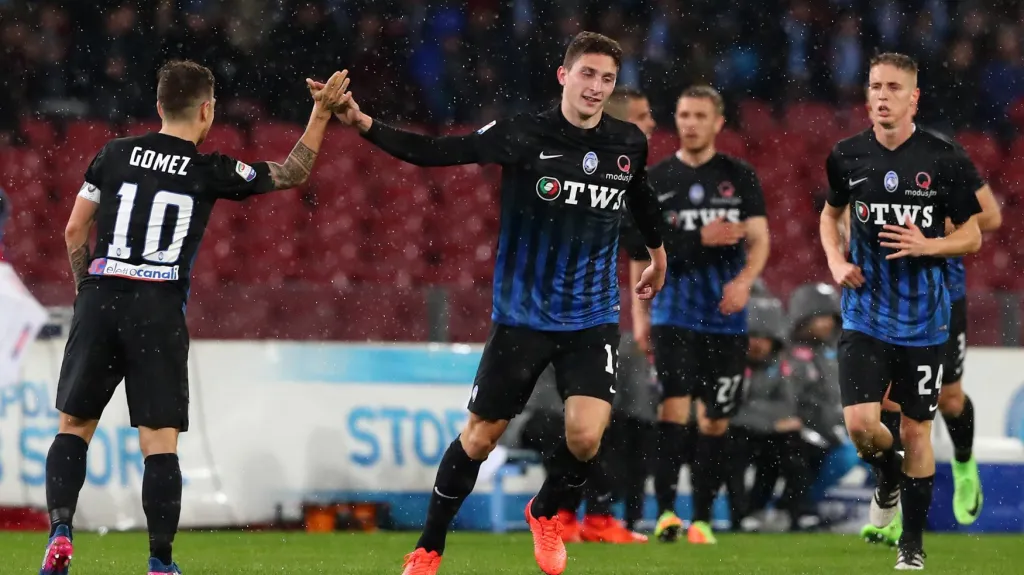Mattia Caldara slaví branku