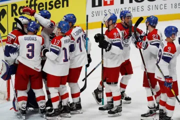 Čeští hokejisté se radují z výhry