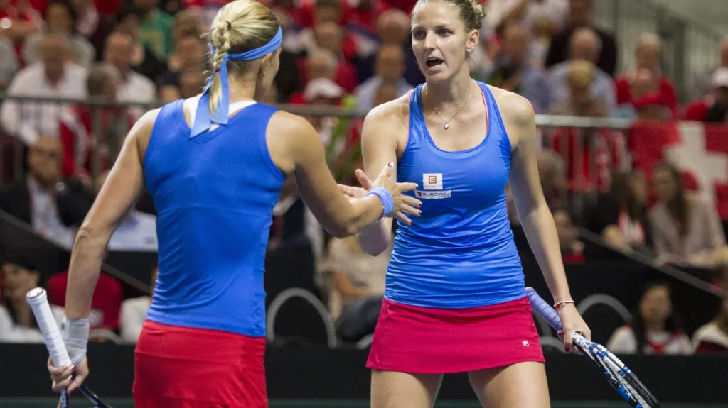 Lucie Hradecká a Karolína Plíšková