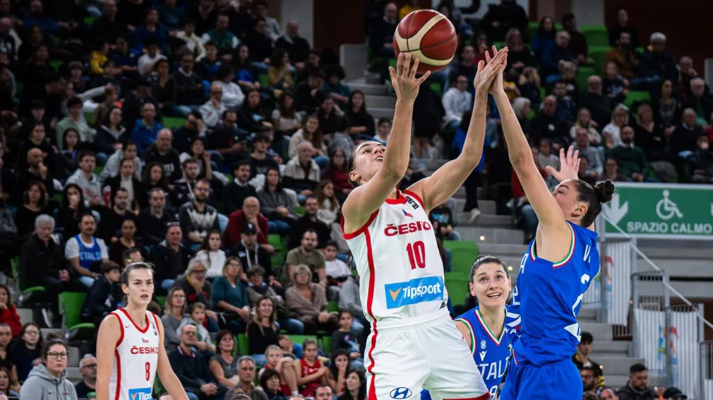 České basketbalistky podlehly Itálii o 21 bodů