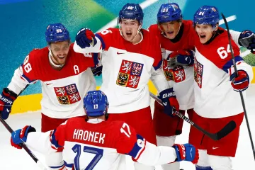 Martin Nečas slaví gól proti Švýcarsku