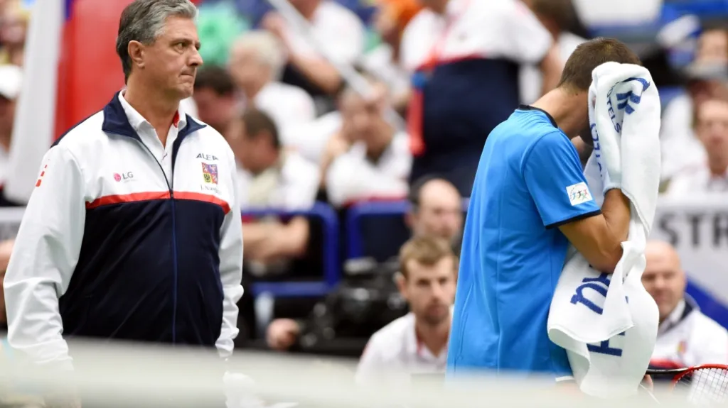 Kapitán Navrátil při souboji s Austrálií v Davis Cupu
