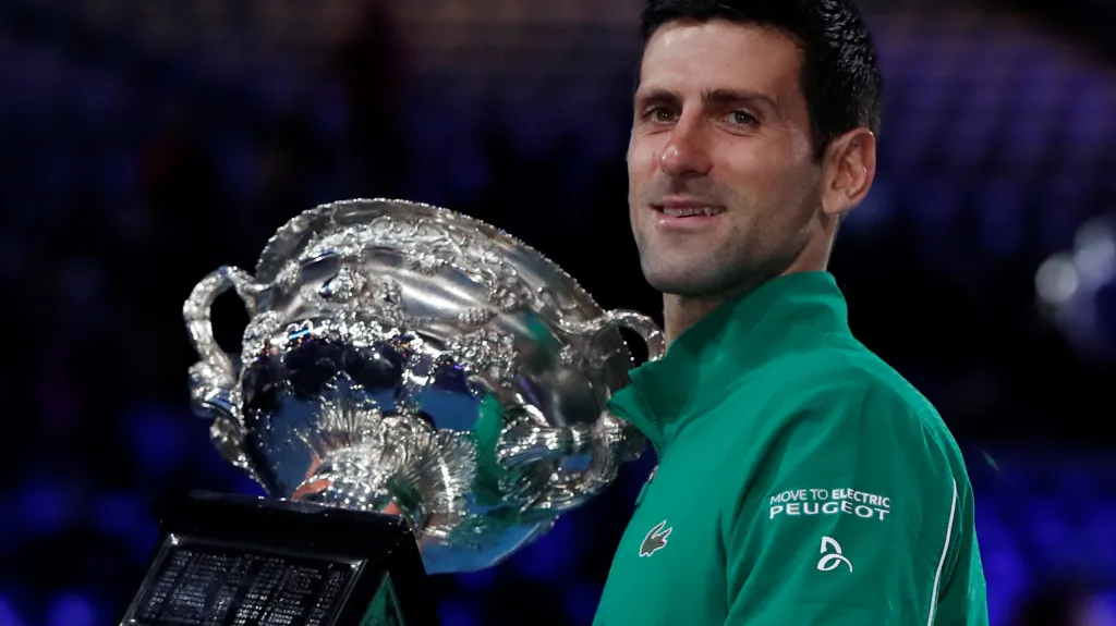 Srbský tenista Novak Djokovič s osmou trofejí z Australian Open
