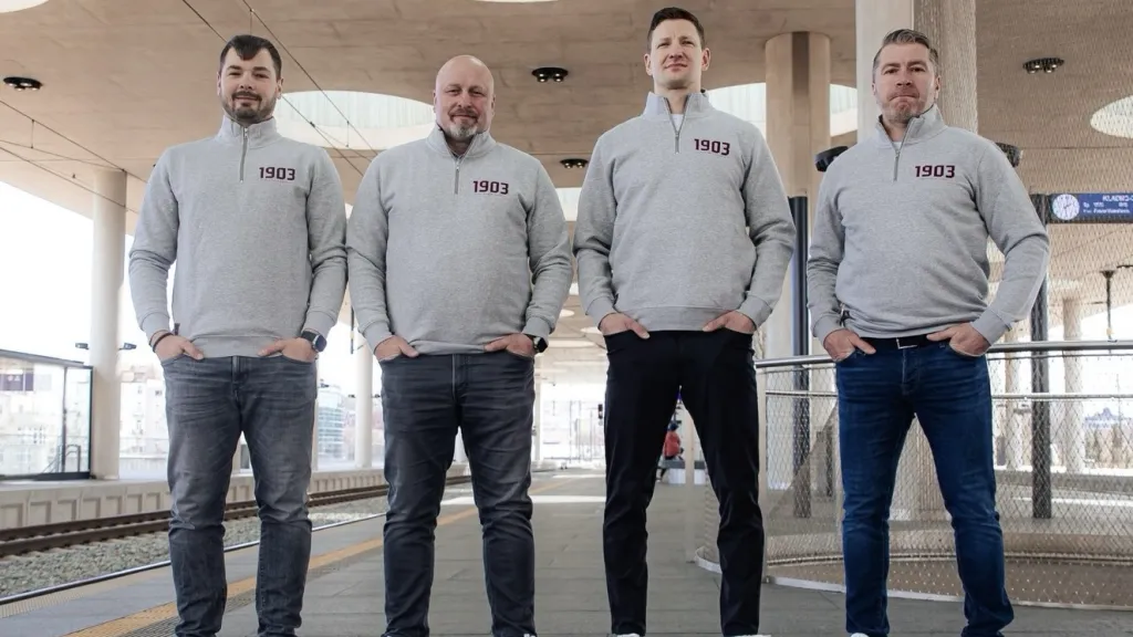 Nový realizační tým Sparty v čele s Patrikem Augustou (druhý zleva)