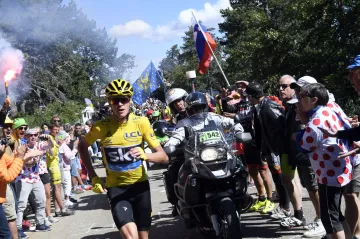 Chrise Froome běží po svých na Chatel Reynard