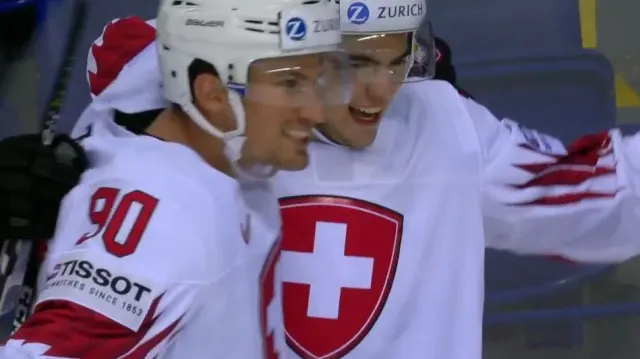 Gól v utkání Kanada – Švýcarsko: Hischier – 1:2 (40. min.)