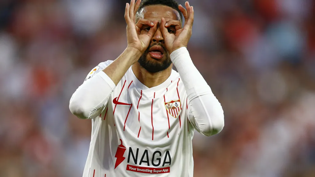 En Nesyri ze Sevilly oslavuje gól do branky Cádizu