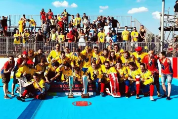 Hokejbalisté Kert Parku Praha slaví titul 2018