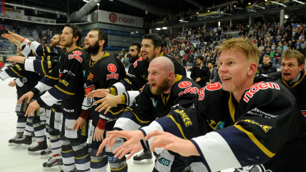 Radující se hráči Chomutova