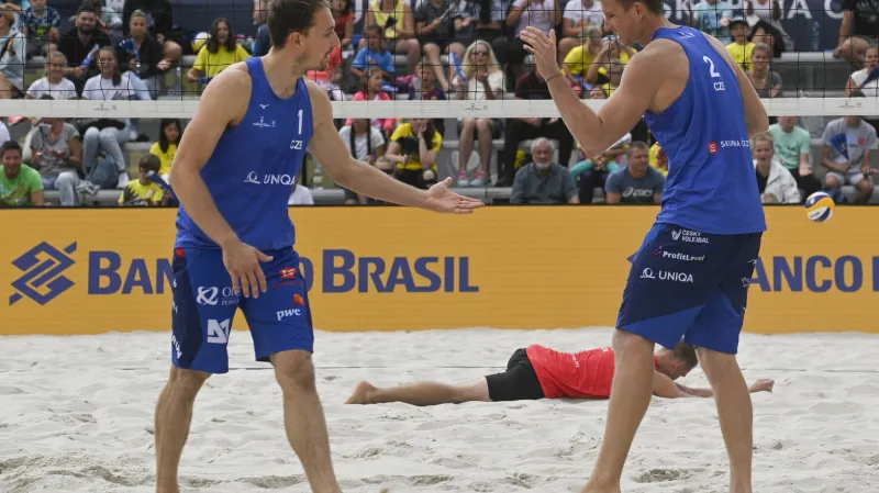 Perušič se Schweinerem v Praze získali titul