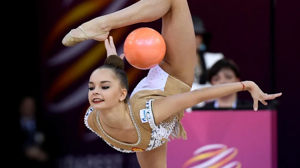Moderní gymnastka Arina Averinová