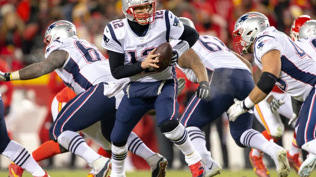 Quarterback Tom Brady při akci Patriots