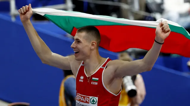 Sarabojukov posledním pokusem zaskočil dálkařské favority