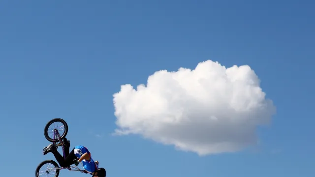 Zlaté finálové jízdy Miculyčové ve freestyle BMX