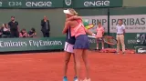 Sestini Hlaváčková se Strýcovou postoupily do semifinále French Open