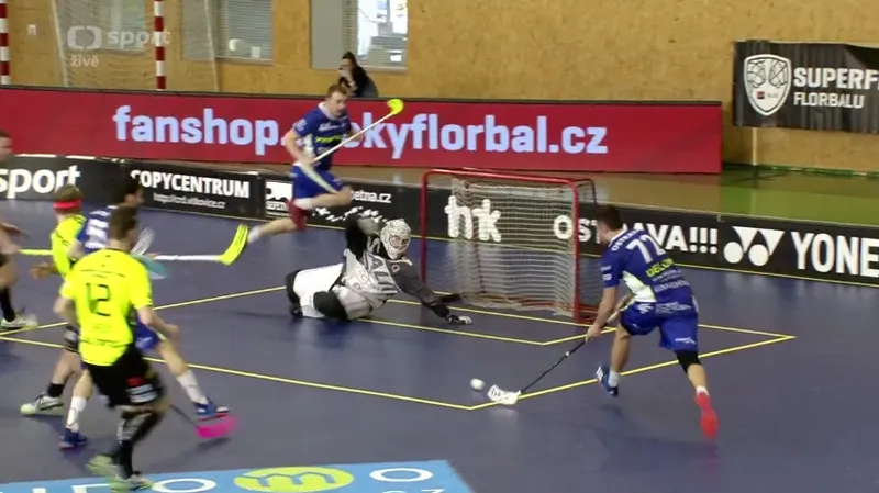 O třetí výhře Vítkovic nad Spartou rozhodl v prodloužení Delong