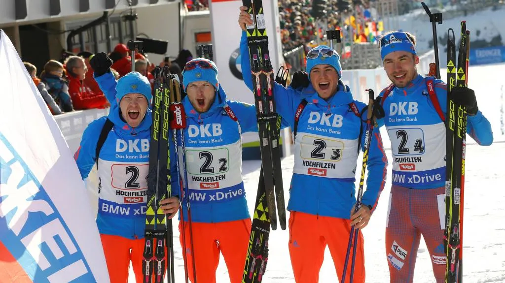 Rusové ovládli v Hochfilzenu štafetový závod