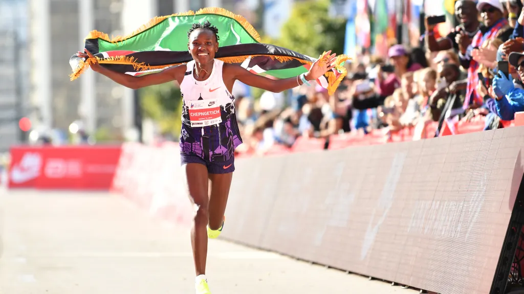 Světová rekordmanka v maratonu Ruth Chepngetichová