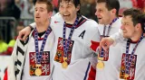 Petr Hubáček (druhý zprava) slaví titul mistra světa