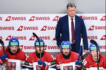 Radim Rulík na střídačce českého týmu v utkání s Dánskem