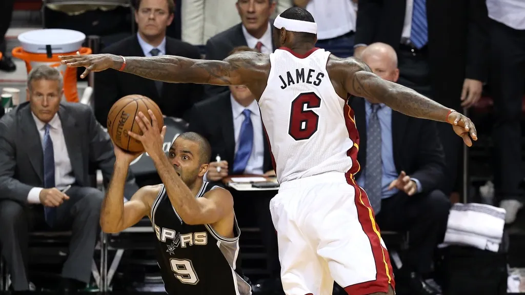 Tony Parker a LeBron James