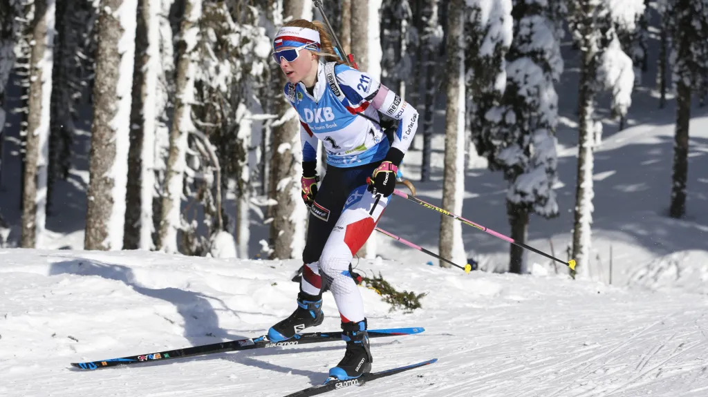 Markéta Davidová na trati sprintu na MS v Pokljuce