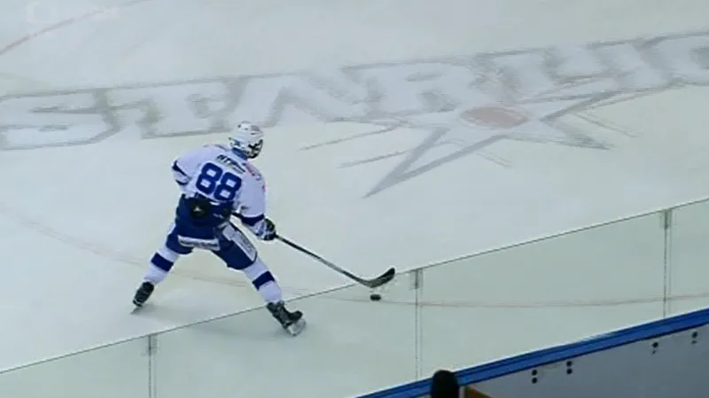 Gól v utkání Kometa Brno - Mountfield HK: Nečas - 4:1 (33. min.)