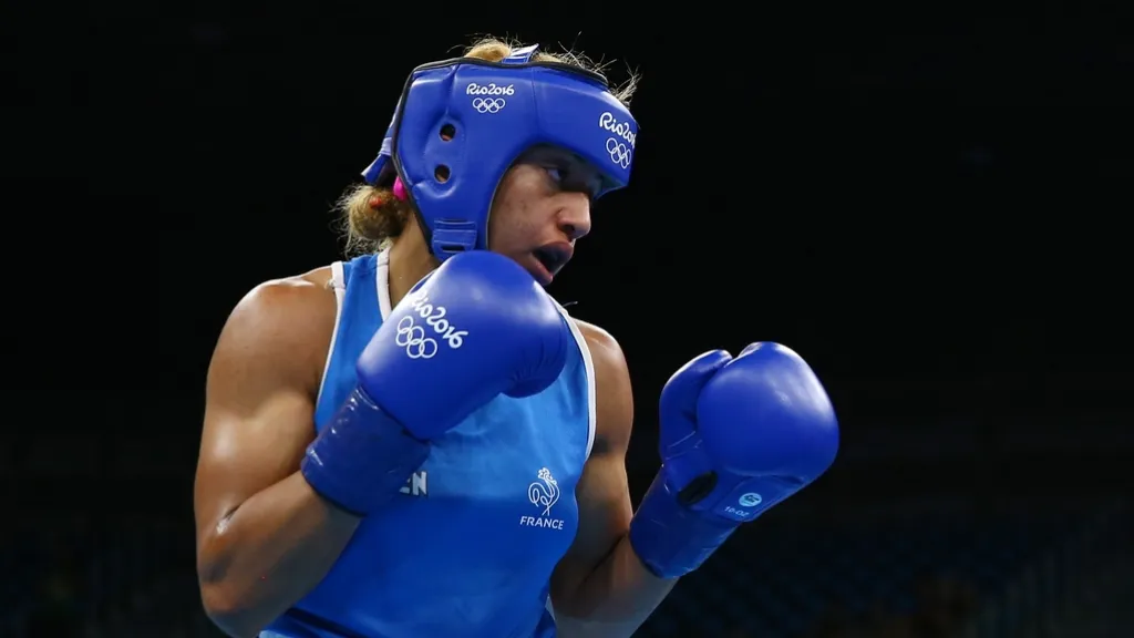 Boxerka Estelle Mosselyová