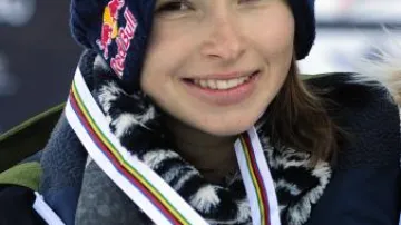 Šárka Pančochová se stříbrnou medailí z mistrovství světa