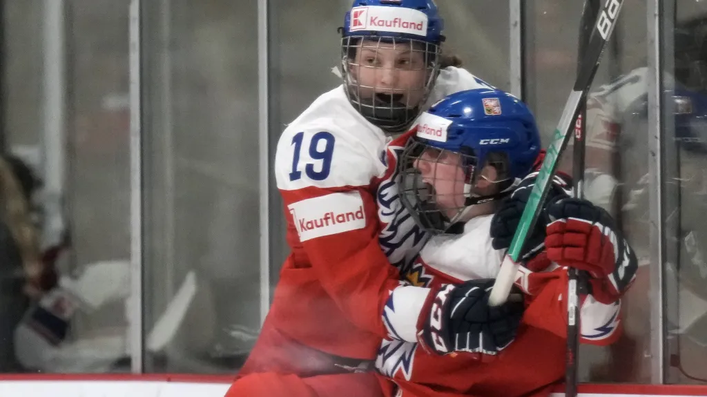 Natálie Mlýnková se raduje z branky