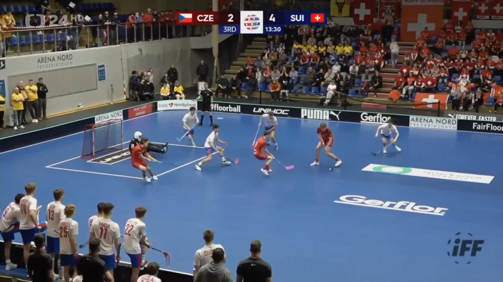 Florbaloví junioři nestačili na Švýcary a na MS budou hrát o bronz