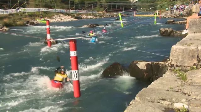 Mladí vodní slalomáři doplnili sbírku z ME pěti medailemi z kayakcrossu