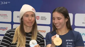 Adamczyková s Maděrovou ukázaly olympijské medaile
