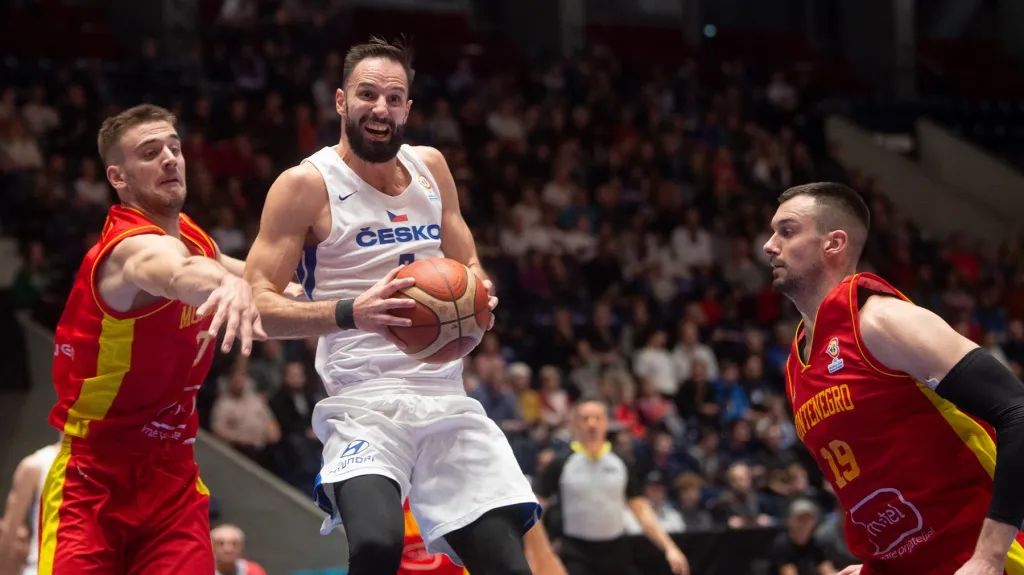 Vojtěch Hruban v utkání s Černou Horou