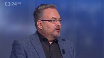 Michal Dusík a Adéla Paclíková o korupční a sázkařské kauze v českém fotbale