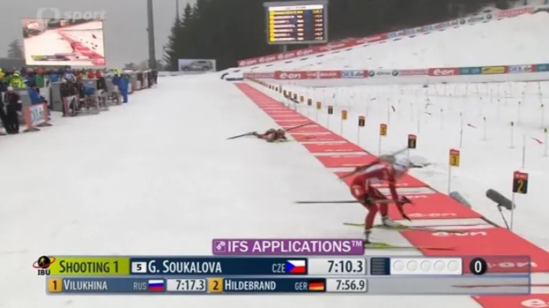 1. střelba Soukalové a následný pád