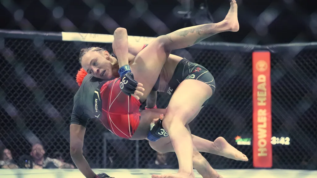 Lucie Pudilová v souboji s Joselyne Edwardsovou z Panamy