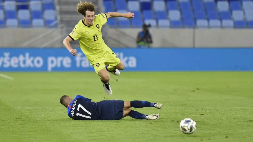 Alex Král v utkání se Slovenskem