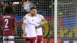 Moment v utkání Sparta – Galatasaray: Ayhan – červená karta (70. min.)