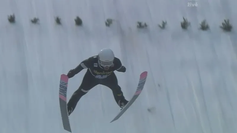 Skoky Romana Koudelky v obou soutěžních kolech ve Willingenu