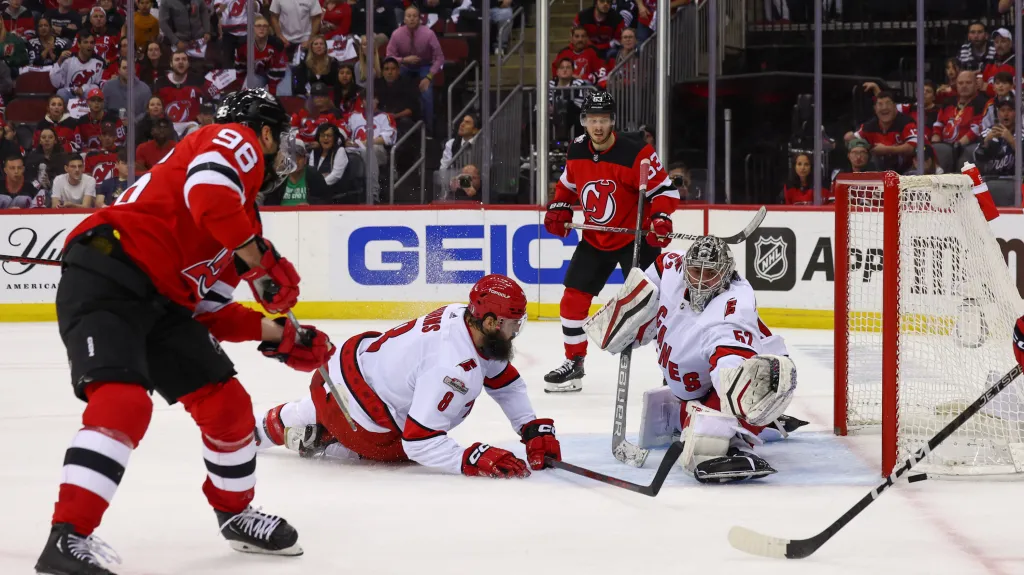 Utkání New Jersey Devils – Carolina Hurricanes