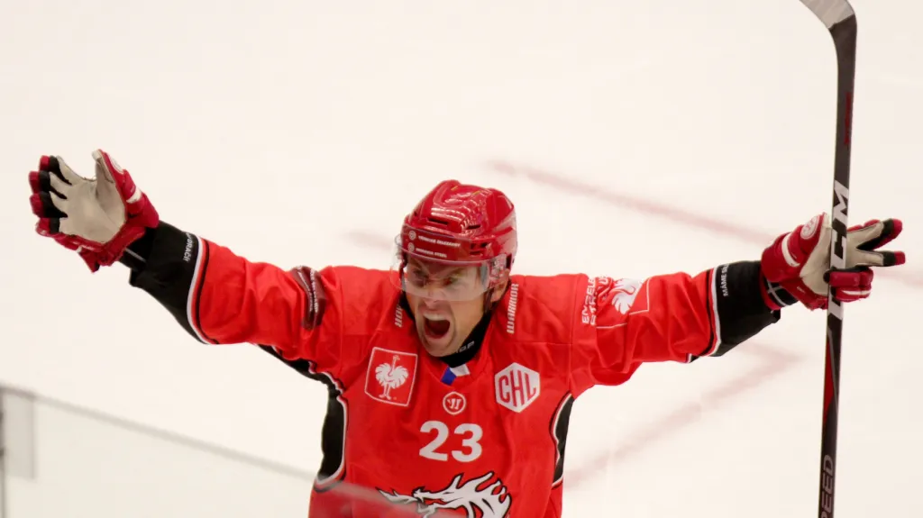 Útočník Třince Jiří Polanský