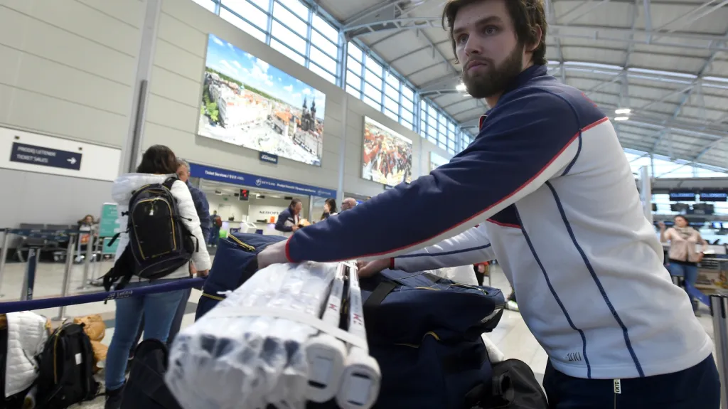 Patrik Bartošák před odletem do Pchjongčchangu