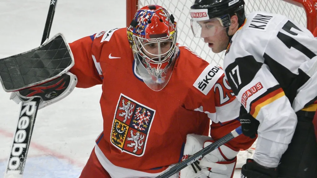 Petr Mrázek v debutovém zápase 