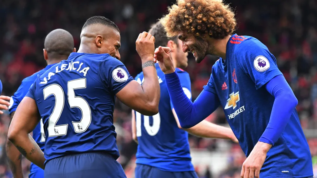 Slavící fotbalisté Manchesteru United